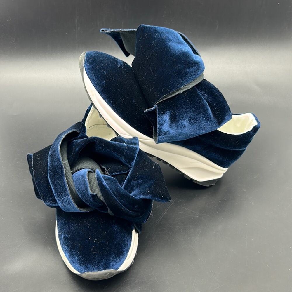 JOSHUA’S OVERSIZED BOW WOMENS EU SIZE 36 US 5.5 SIZE BLUE VELVET SHOES